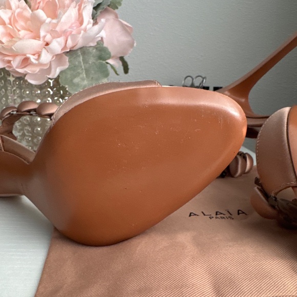 Alaia Bombe Sandals - Picture 6 of 8